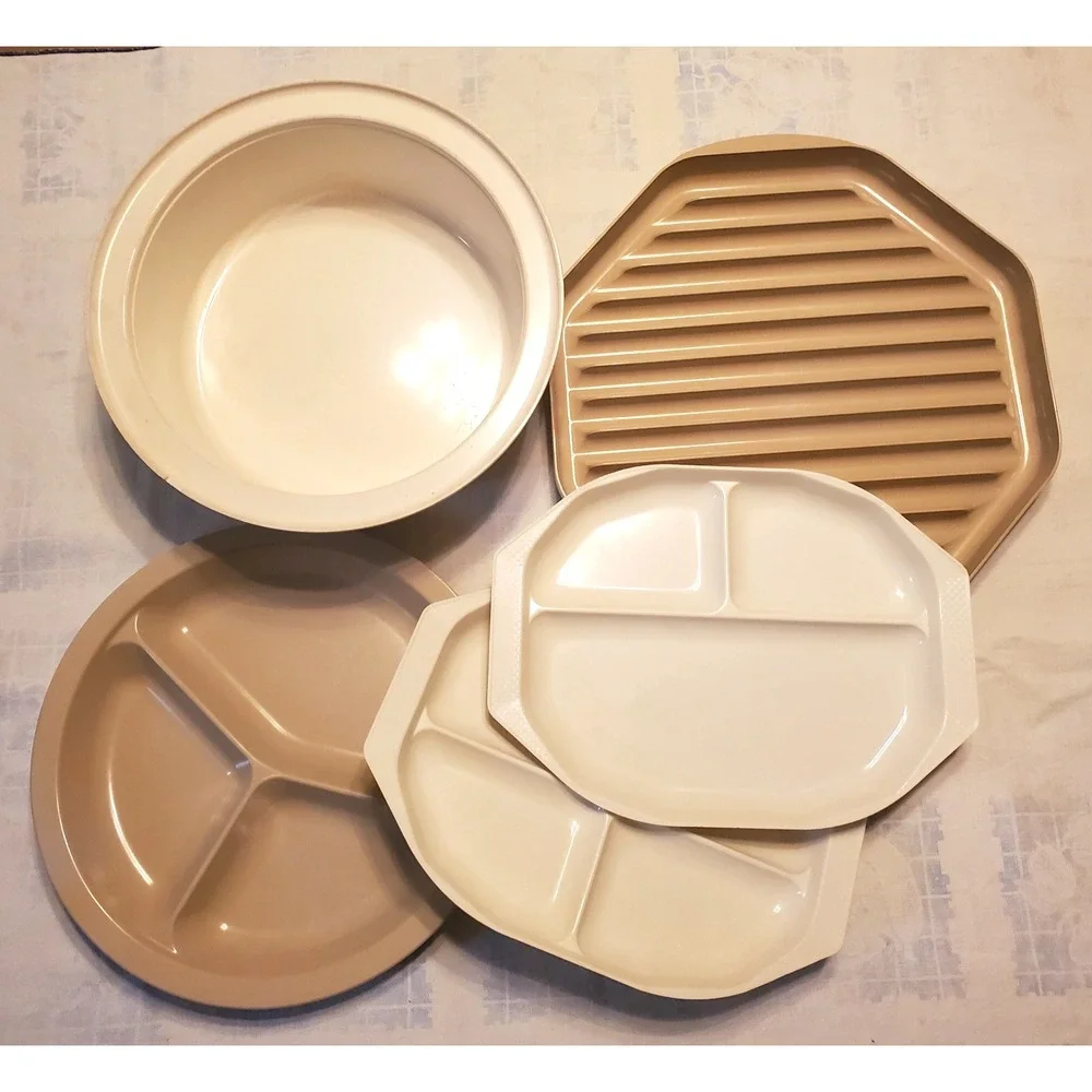 Lot 5 Microwave Cookware Anchor Hocking Divided Plate Roaster Grill Casserole